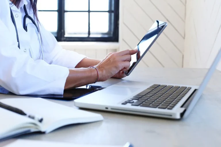 How Medical Scribing Improves Physician Efficiency and Reduces Burnout